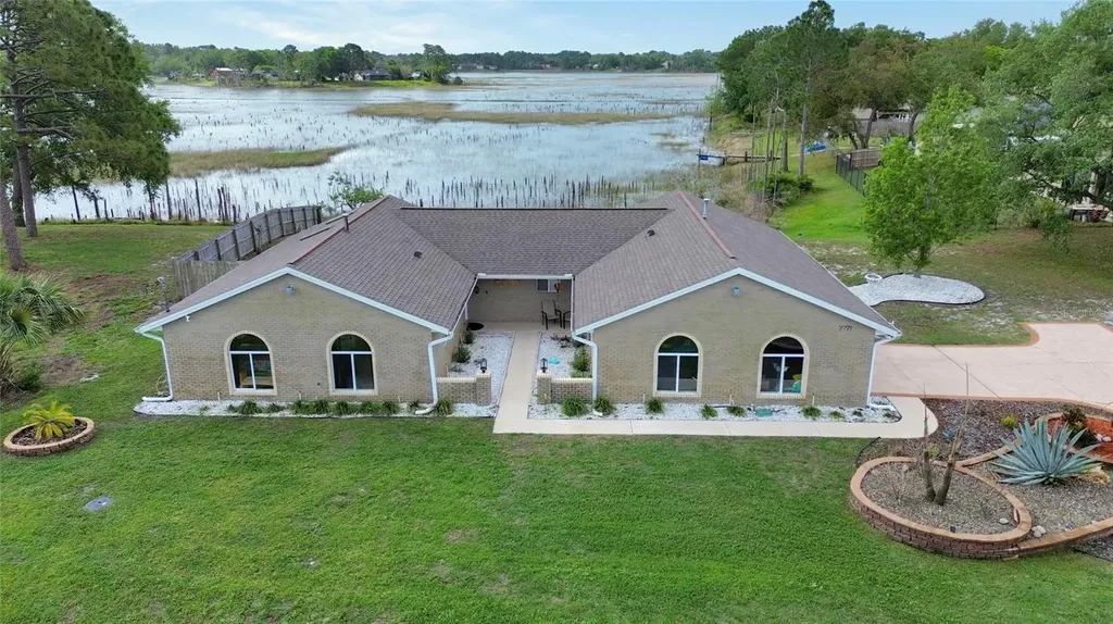 2771 Maldive Court Deltona FL 32738
