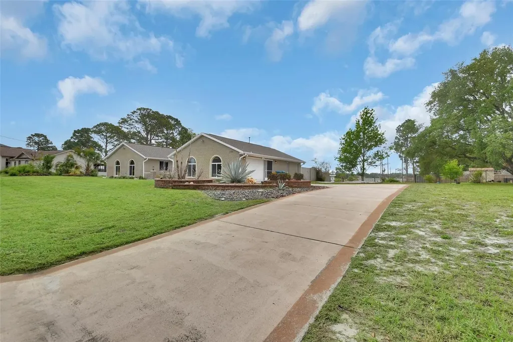 2771 Maldive Court Deltona FL 32738