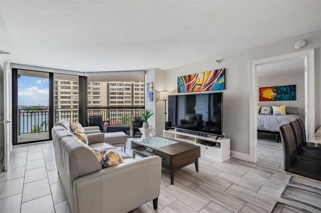 690 Island Way Clearwater FL 33767