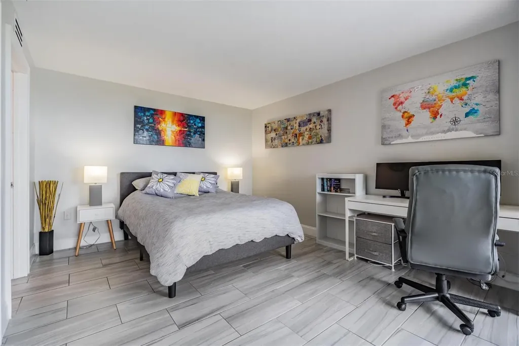 690 Island Way Clearwater FL 33767
