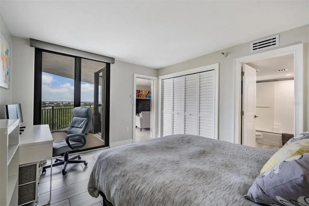 690 Island Way Clearwater FL 33767