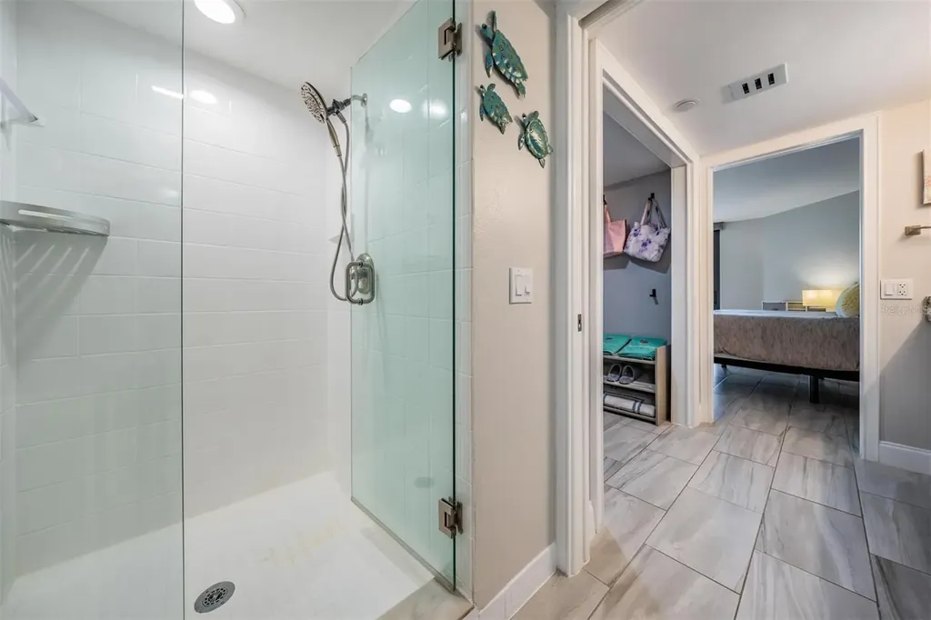 690 Island Way Clearwater FL 33767