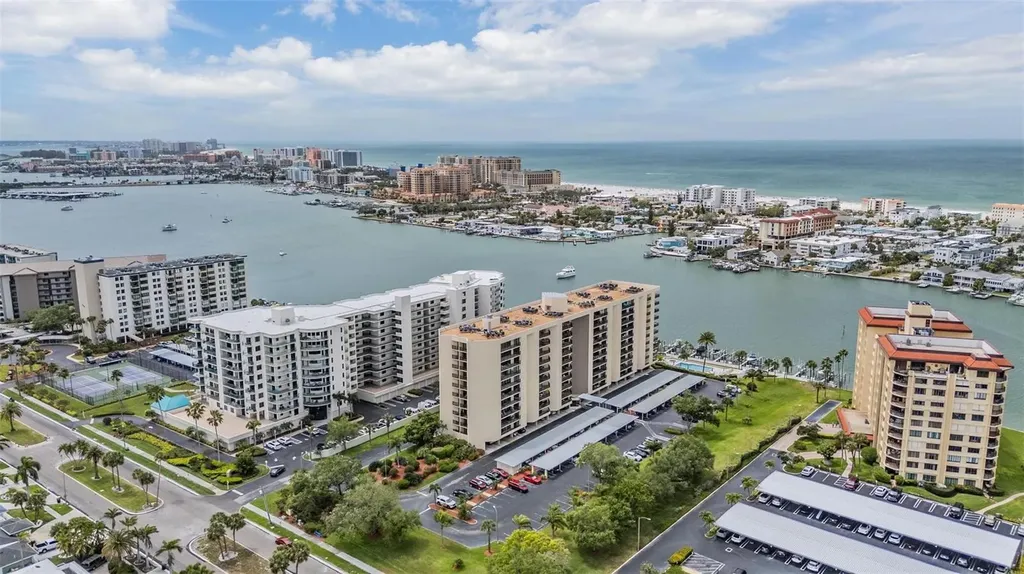 690 Island Way Clearwater FL 33767