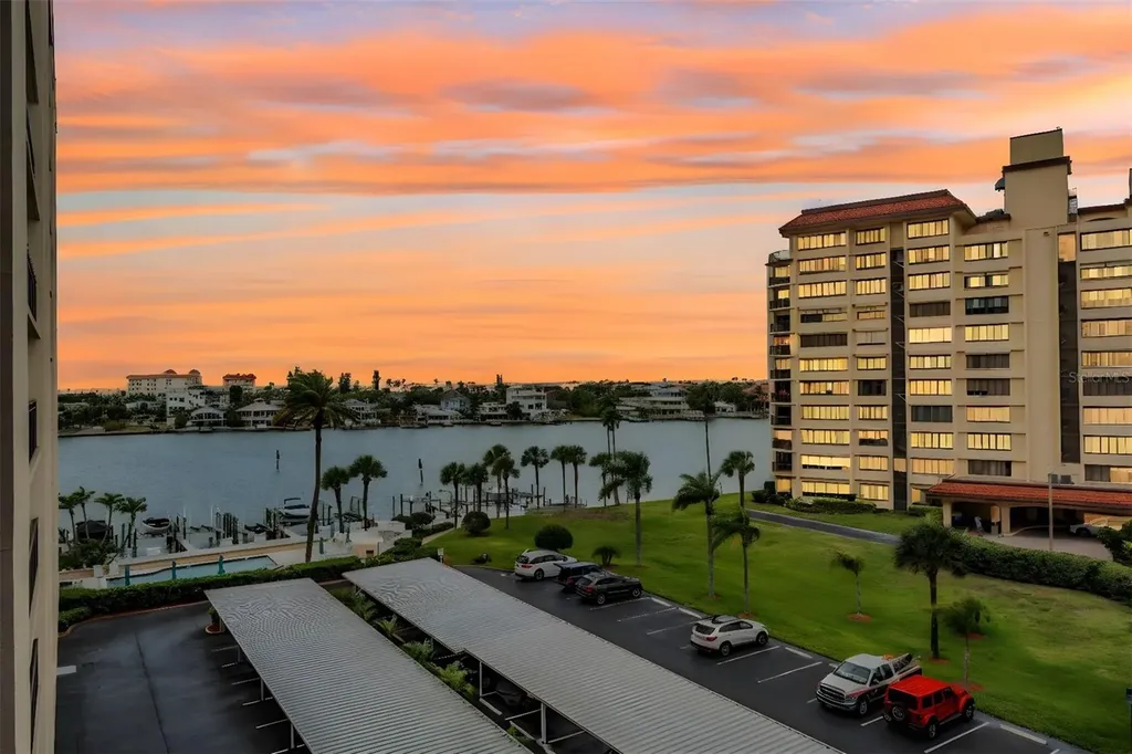 690 Island Way Clearwater FL 33767
