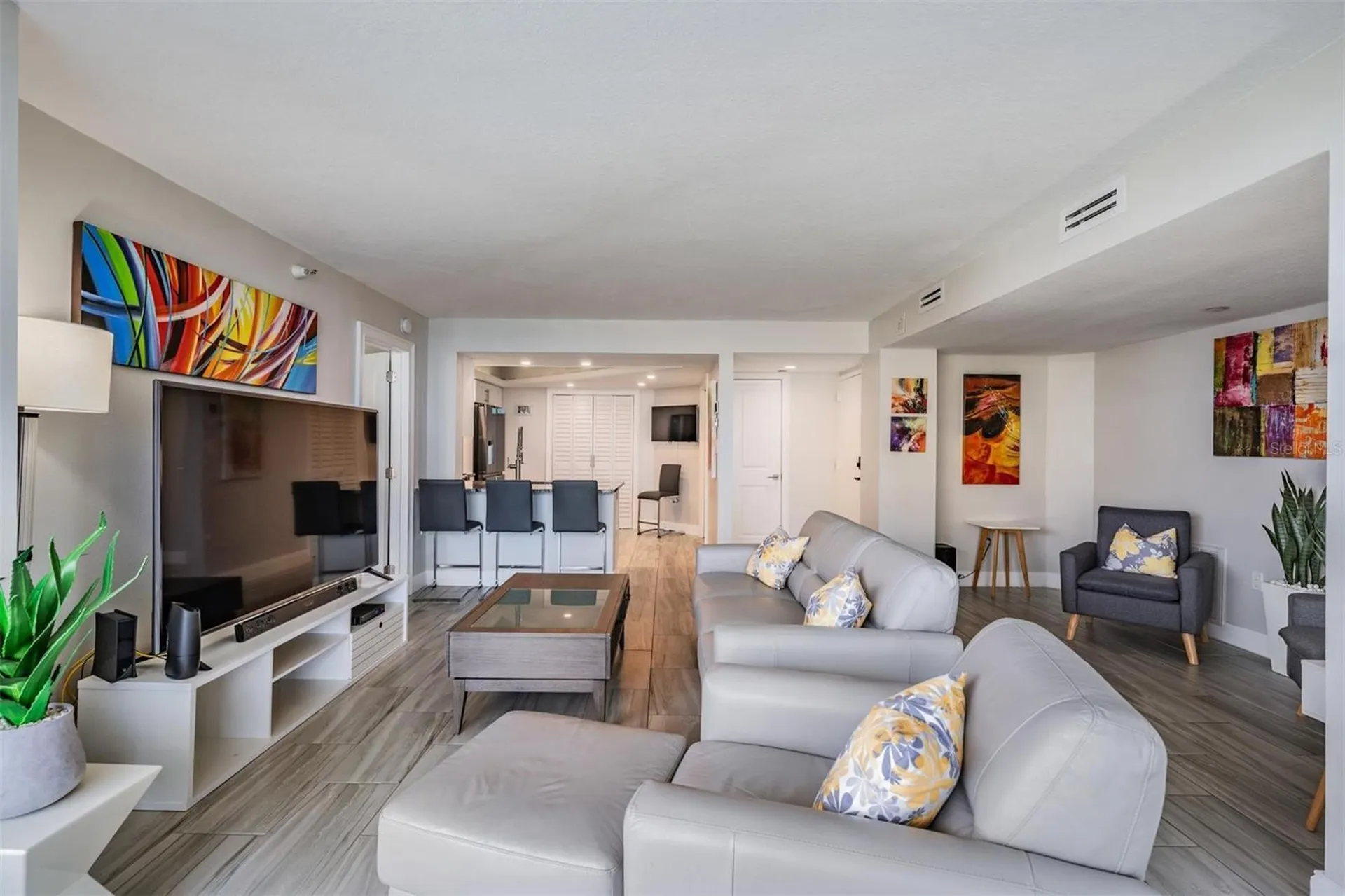 690 Island Way Clearwater FL 33767