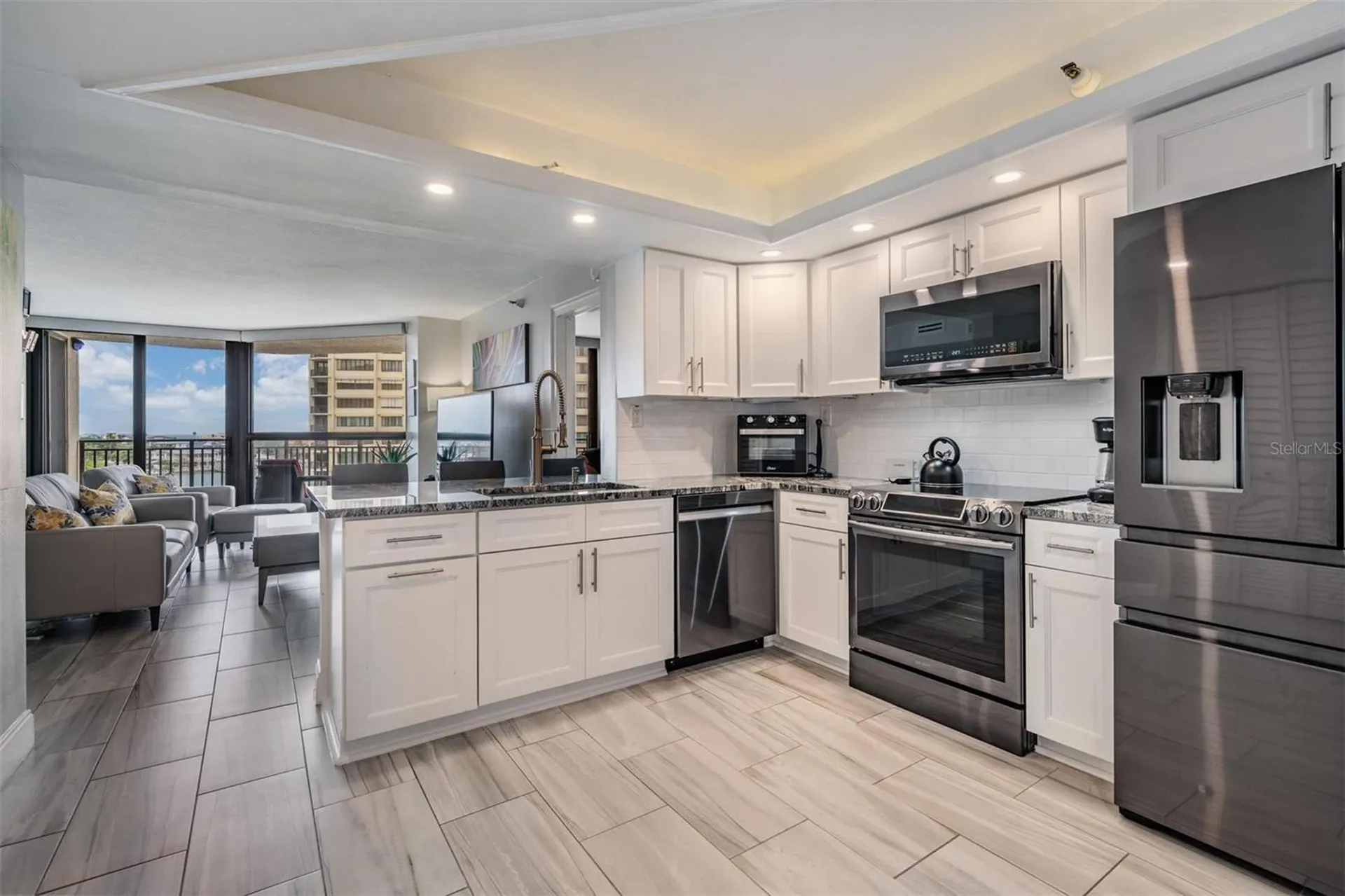 690 Island Way Clearwater FL 33767