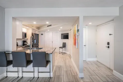 690 Island Way Clearwater FL 33767