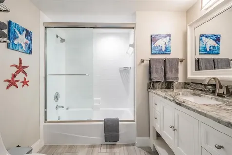 690 Island Way Clearwater FL 33767