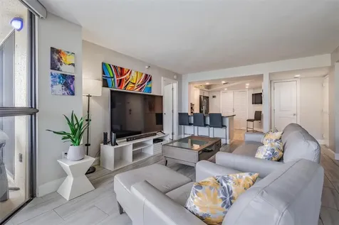 690 Island Way Clearwater FL 33767