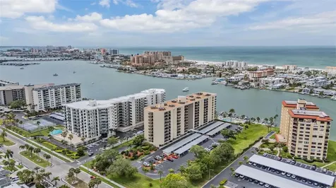 690 Island Way Clearwater FL 33767