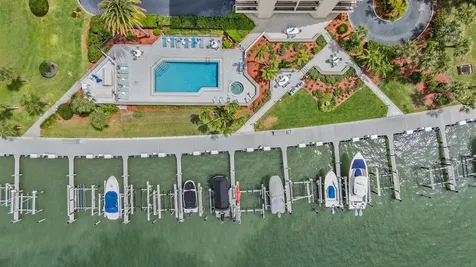 690 Island Way Clearwater FL 33767