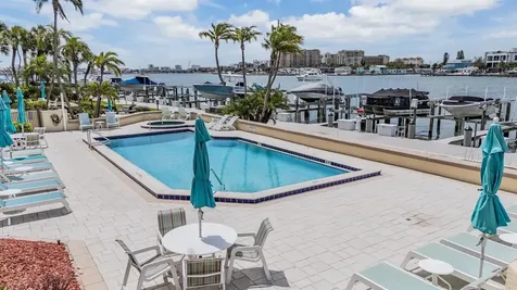 690 Island Way Clearwater FL 33767