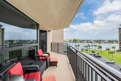 690 Island Way Clearwater FL 33767