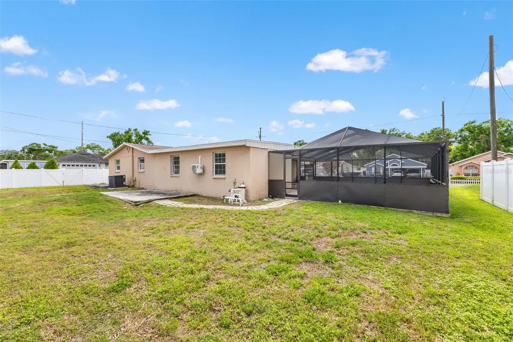 7901 N Packwood Avenue Tampa FL 33604