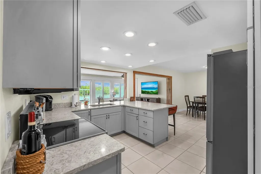 911 Silver Palm Way Apollo Beach FL 33572