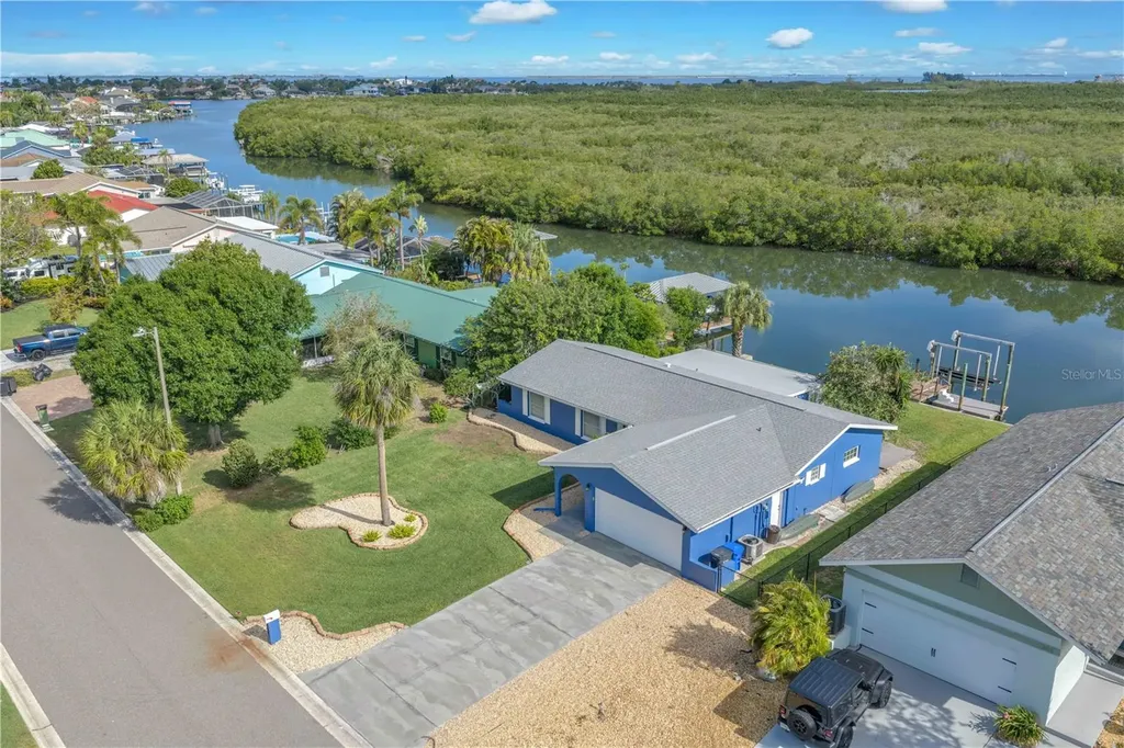 911 Silver Palm Way Apollo Beach FL 33572