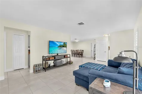 911 Silver Palm Way Apollo Beach FL 33572