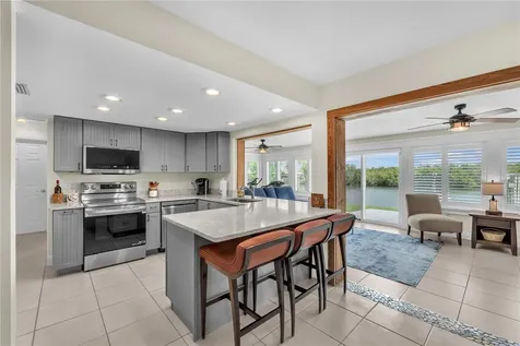911 Silver Palm Way Apollo Beach FL 33572