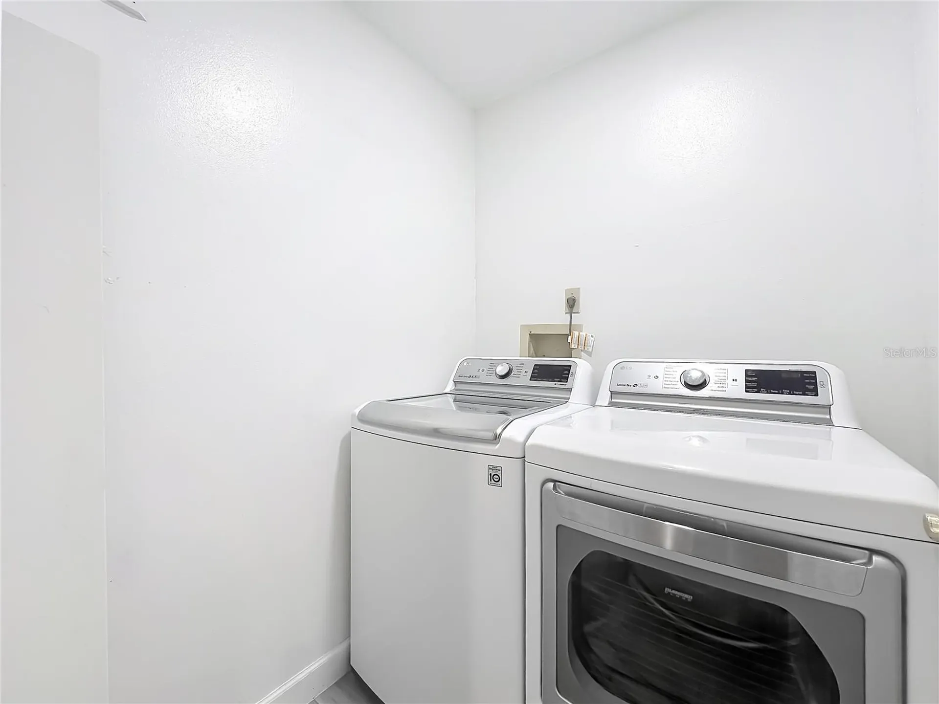 2966 Golden View Lane Orlando FL 32812