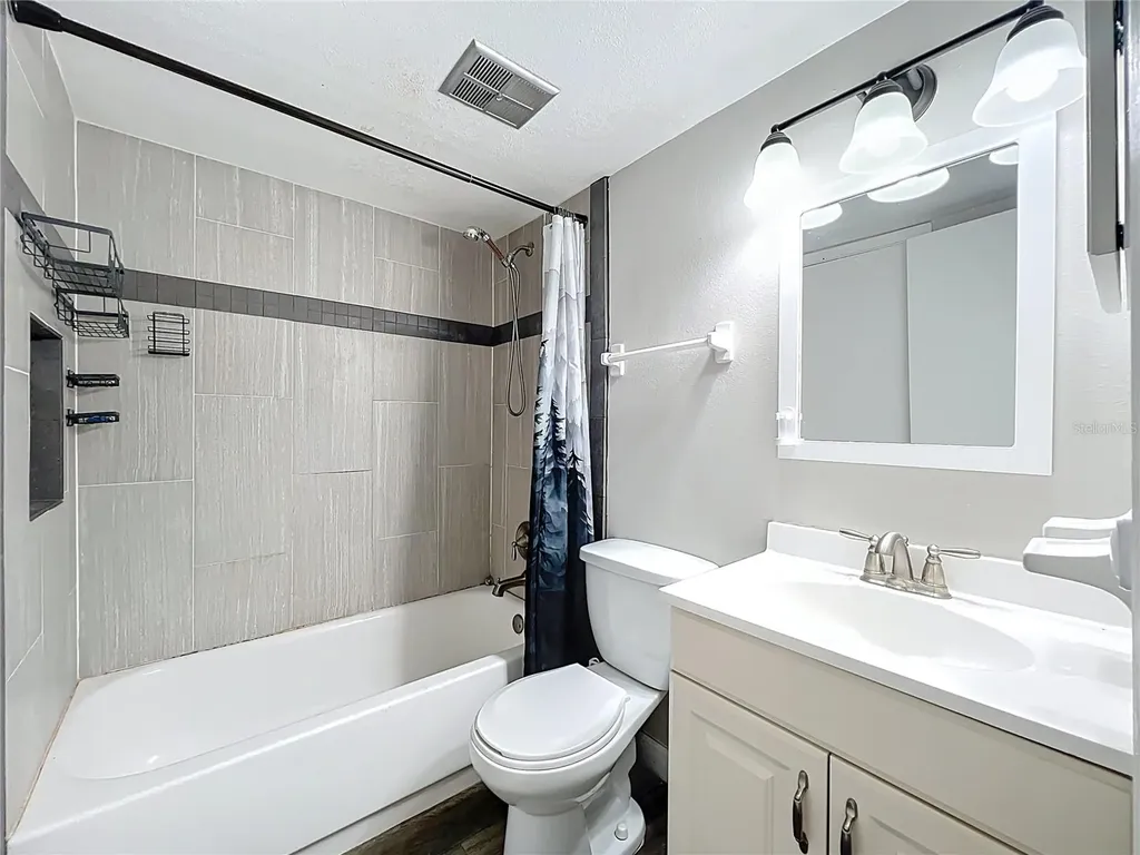 590 Orange Drive Altamonte Springs FL 32701