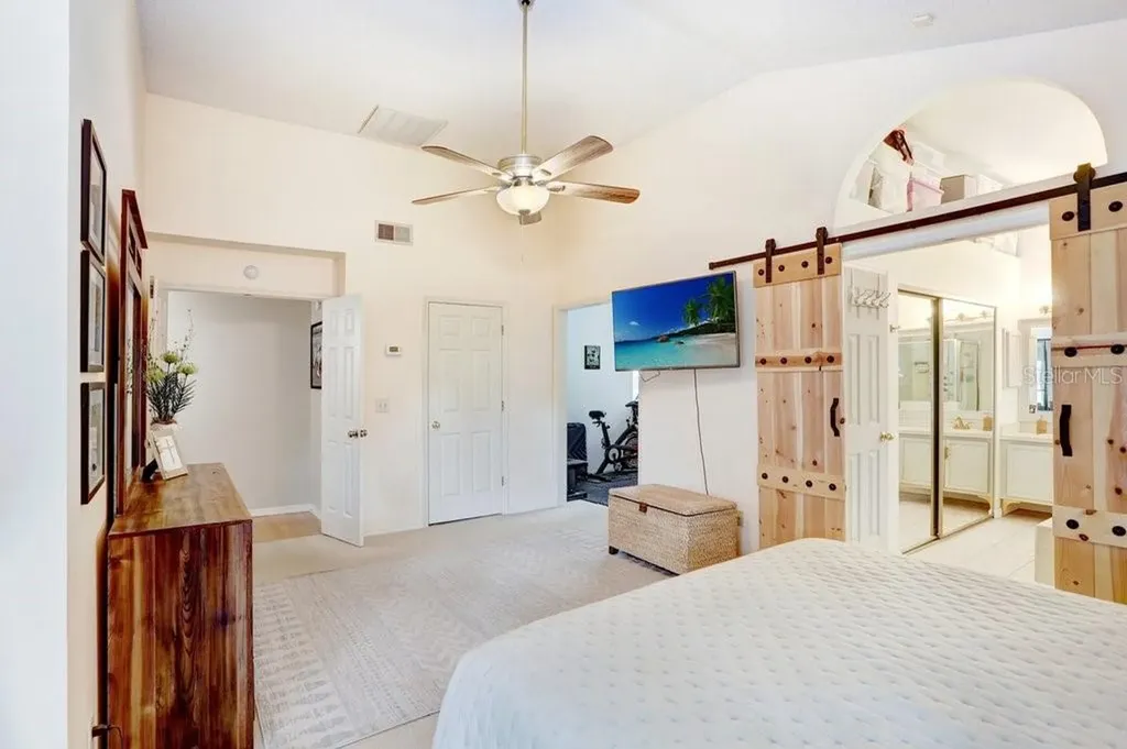 6214 Farthing Street Tampa FL 33647