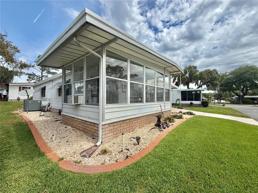 187 Jacaranda Drive Leesburg FL 34748