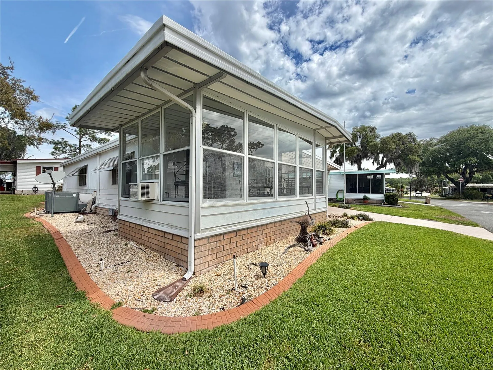 187 Jacaranda Drive Leesburg FL 34748