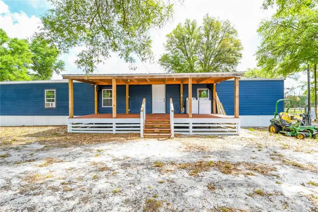 7457 NE Highway 349 Old Town FL 32680