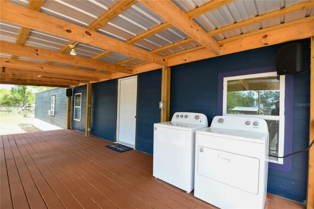 7457 NE Highway 349 Old Town FL 32680