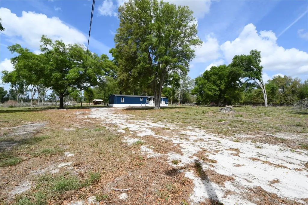 7457 NE Highway 349 Old Town FL 32680