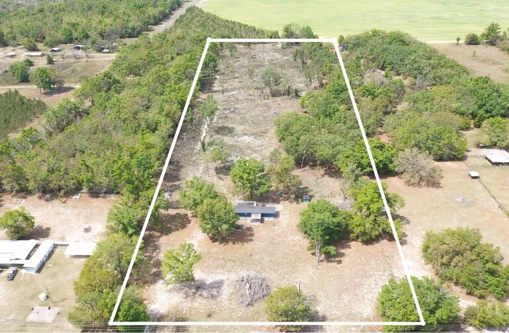 7457 NE Highway 349 Old Town FL 32680