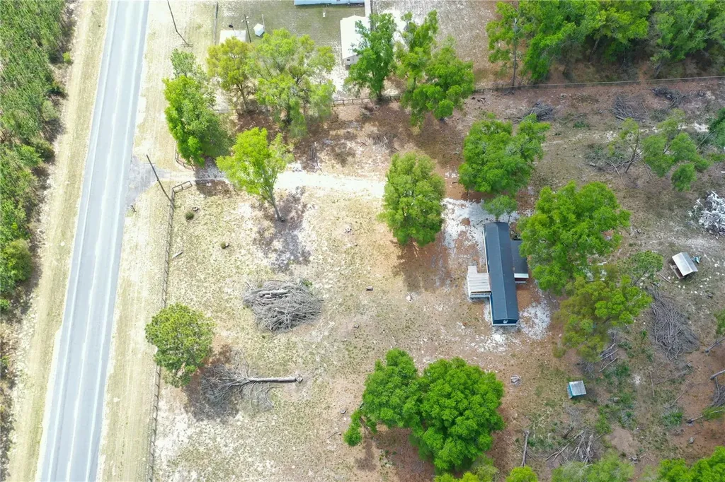 7457 NE Highway 349 Old Town FL 32680