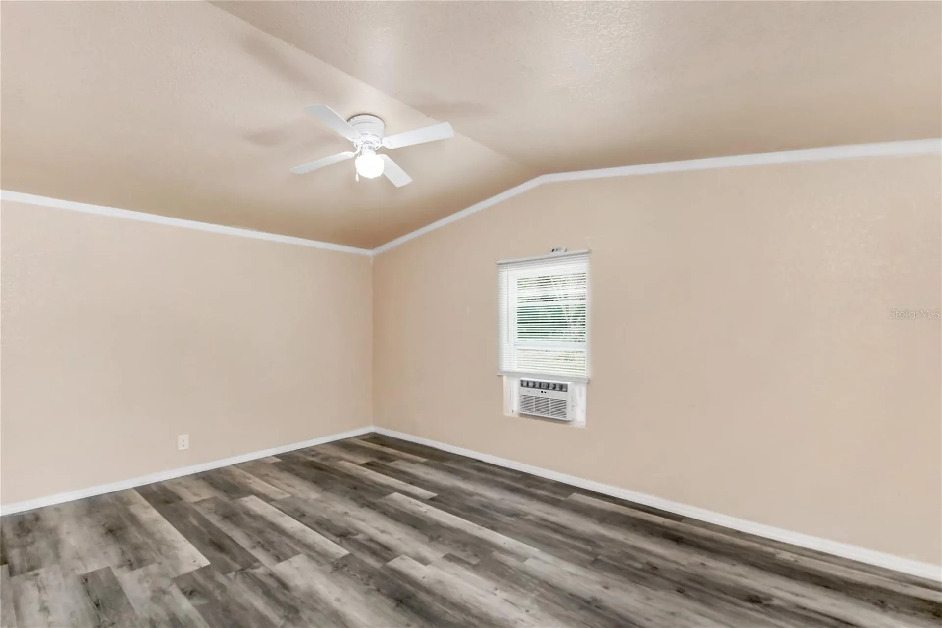 7457 NE Highway 349 Old Town FL 32680