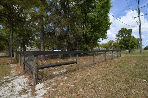 7457 NE Highway 349 Old Town FL 32680