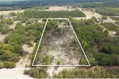 7457 NE Highway 349 Old Town FL 32680