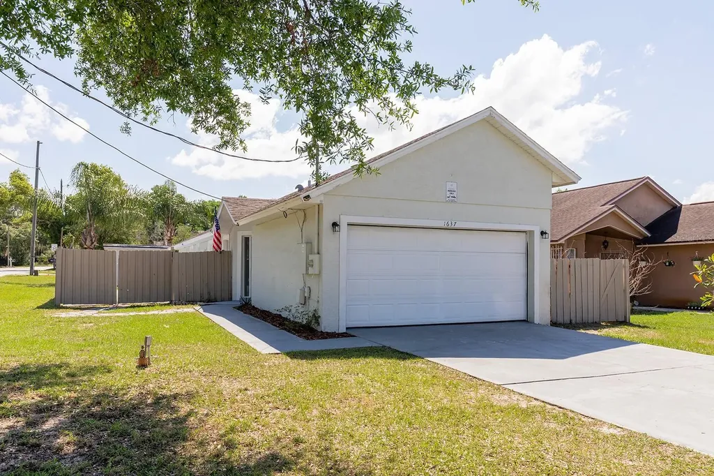 1637 N Lakewood Avenue Ocoee FL 34761