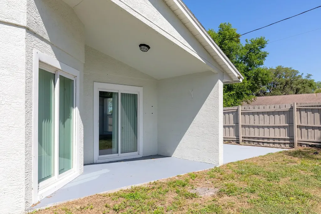1637 N Lakewood Avenue Ocoee FL 34761