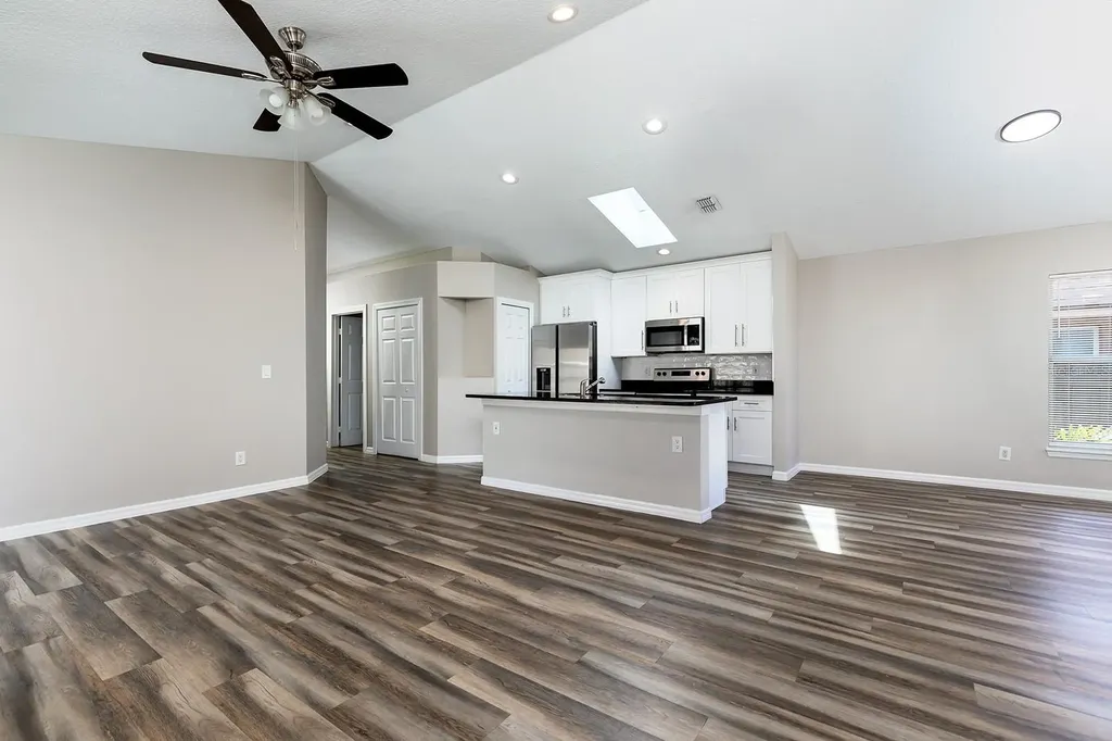 1637 N Lakewood Avenue Ocoee FL 34761