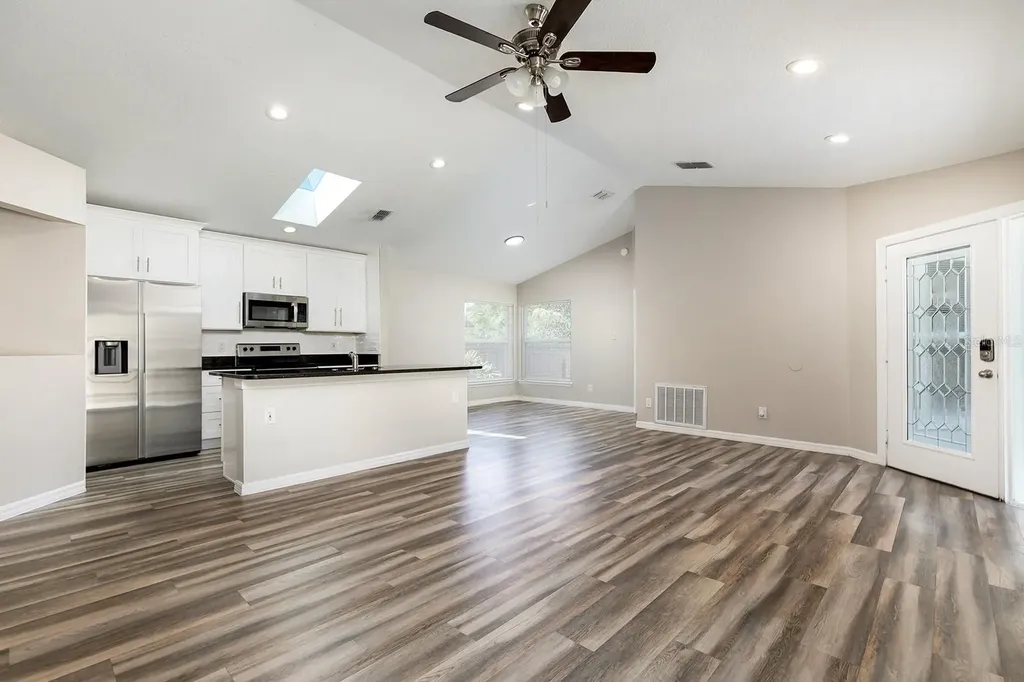 1637 N Lakewood Avenue Ocoee FL 34761