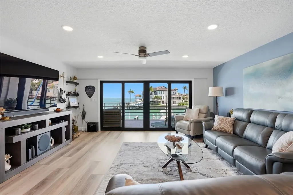 363 Pinellas Bayway S Tierra Verde FL 33715