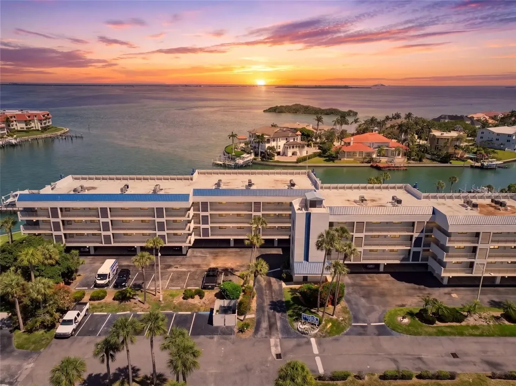 363 Pinellas Bayway S Tierra Verde FL 33715