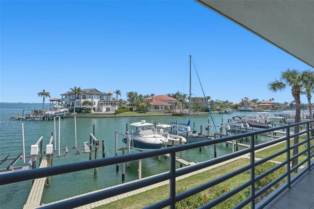 363 Pinellas Bayway S Tierra Verde FL 33715