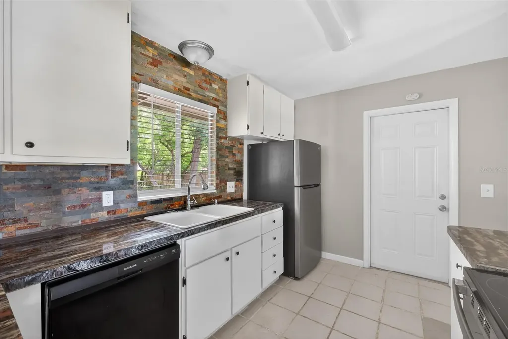 1334 Stately Oaks Drive NW Winter Haven FL 33881