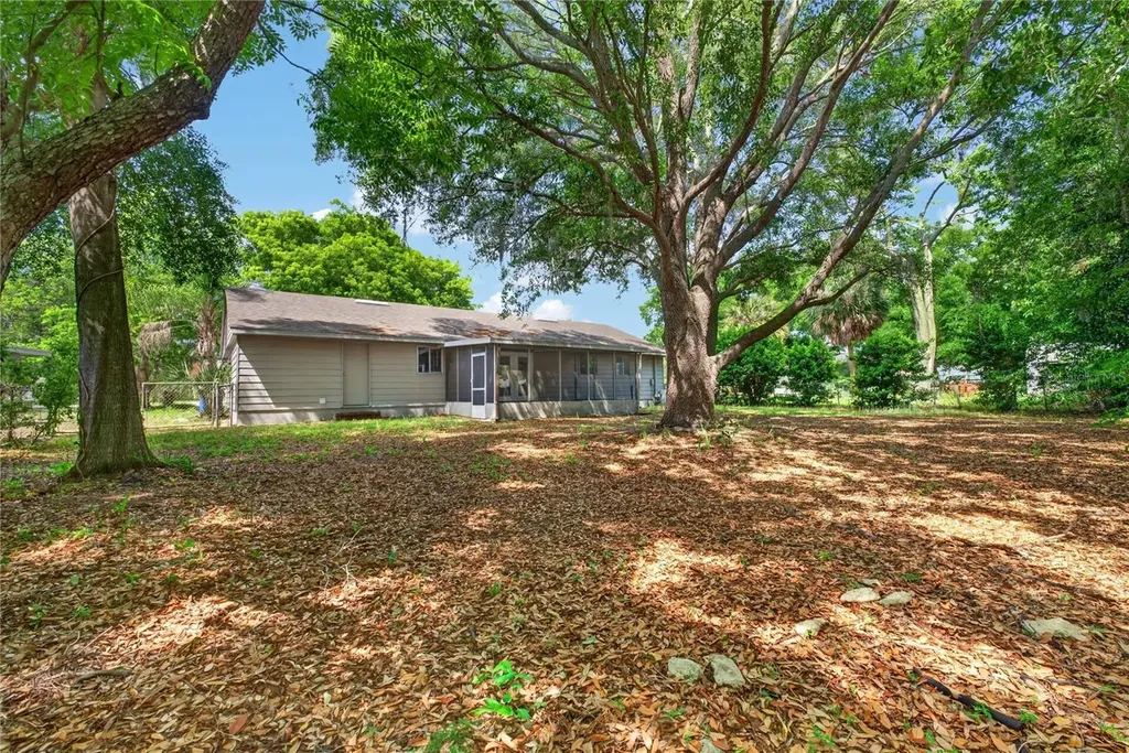 1334 Stately Oaks Drive NW Winter Haven FL 33881