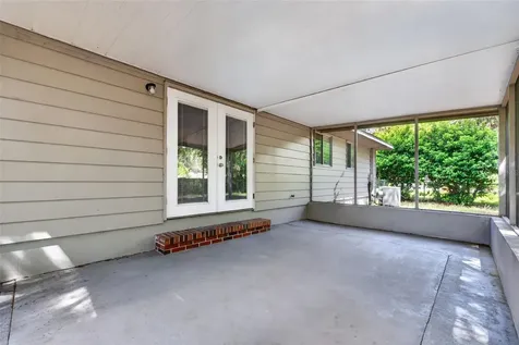 1334 Stately Oaks Drive NW Winter Haven FL 33881