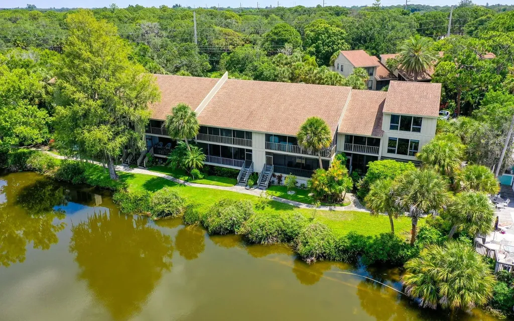 5369 Lake Arrowhead Trail Sarasota FL 34231