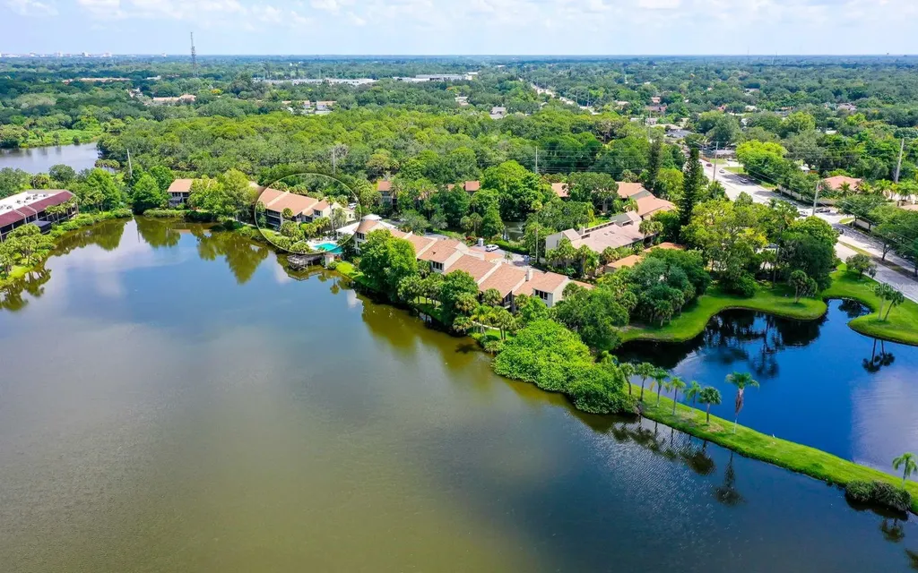 5369 Lake Arrowhead Trail Sarasota FL 34231