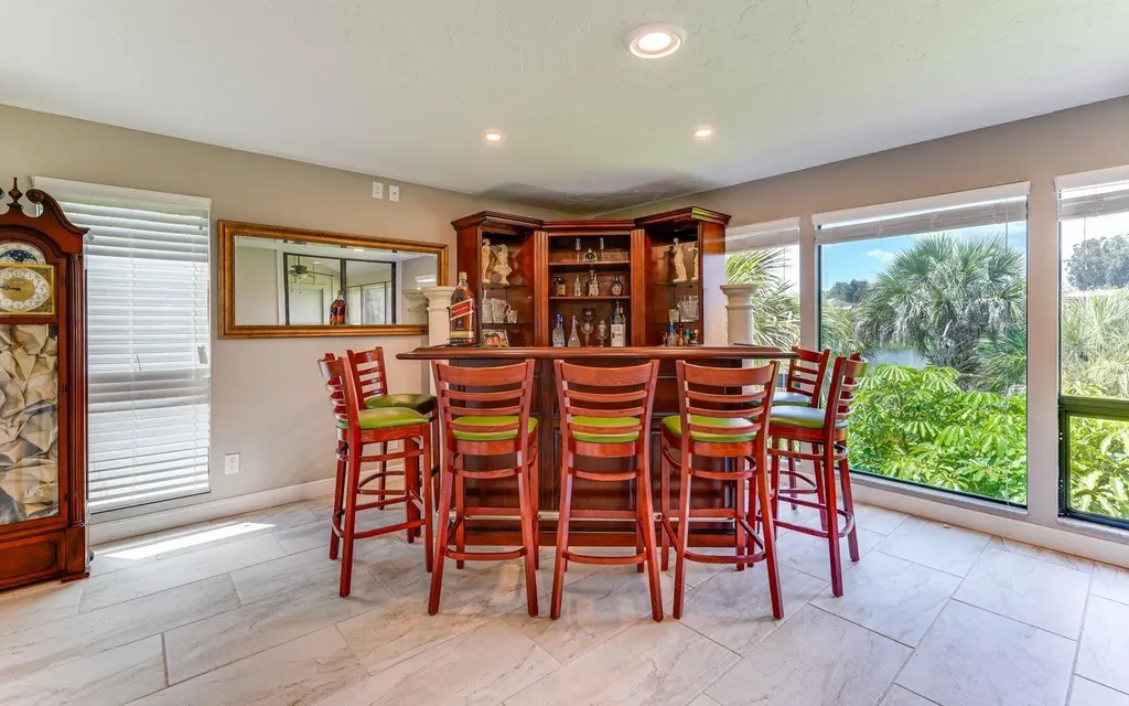 5369 Lake Arrowhead Trail Sarasota FL 34231