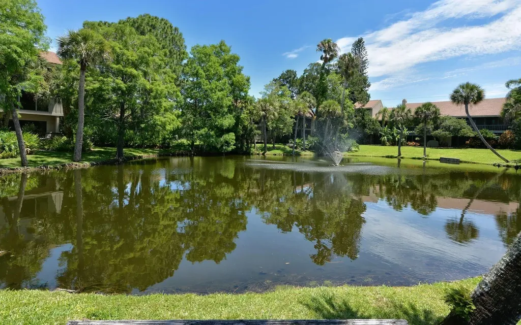 5369 Lake Arrowhead Trail Sarasota FL 34231