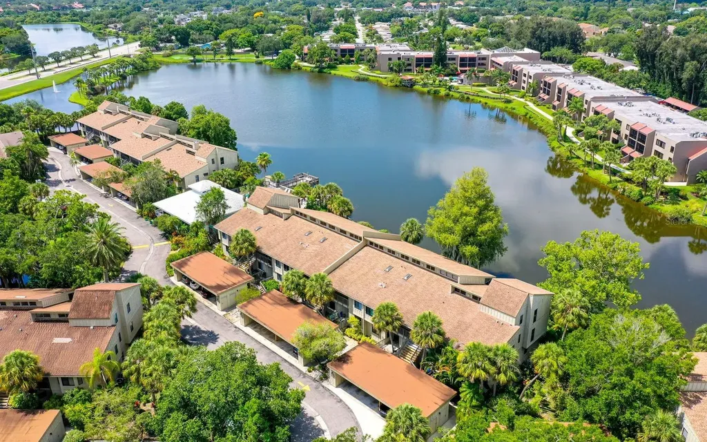 5369 Lake Arrowhead Trail Sarasota FL 34231